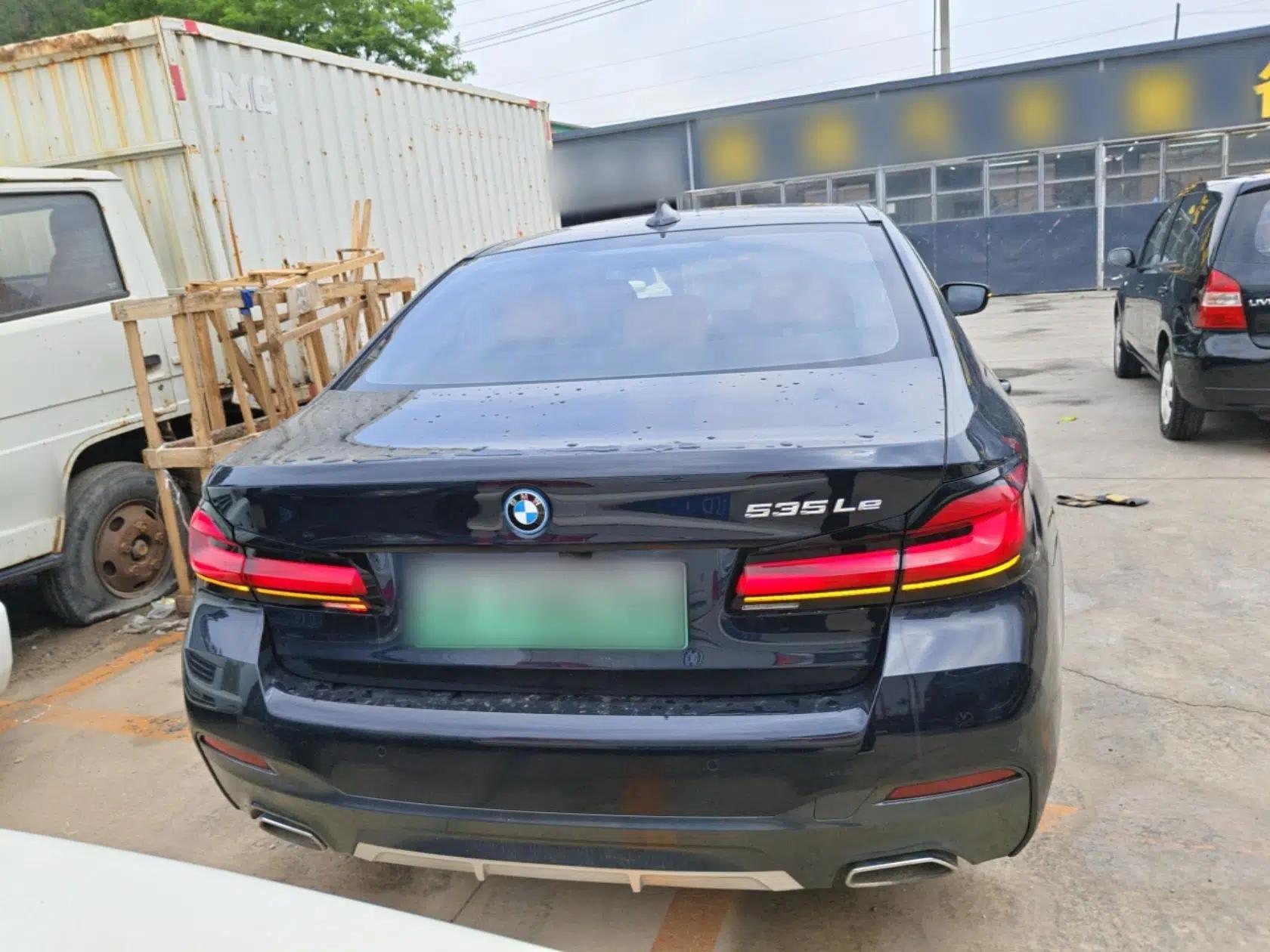 BMW 5 Series New Energy 2022 Restyled 535Le M Sport Package — миниатюра 5
