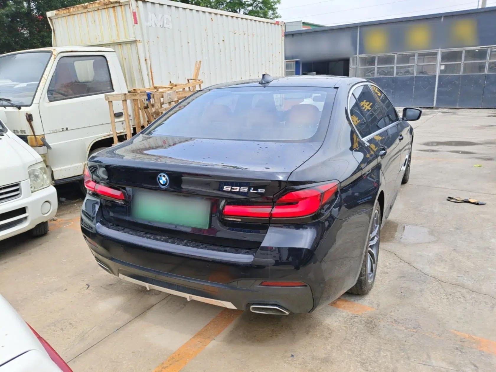 BMW 5 Series New Energy 2022 Restyled 535Le M Sport Package — миниатюра 6