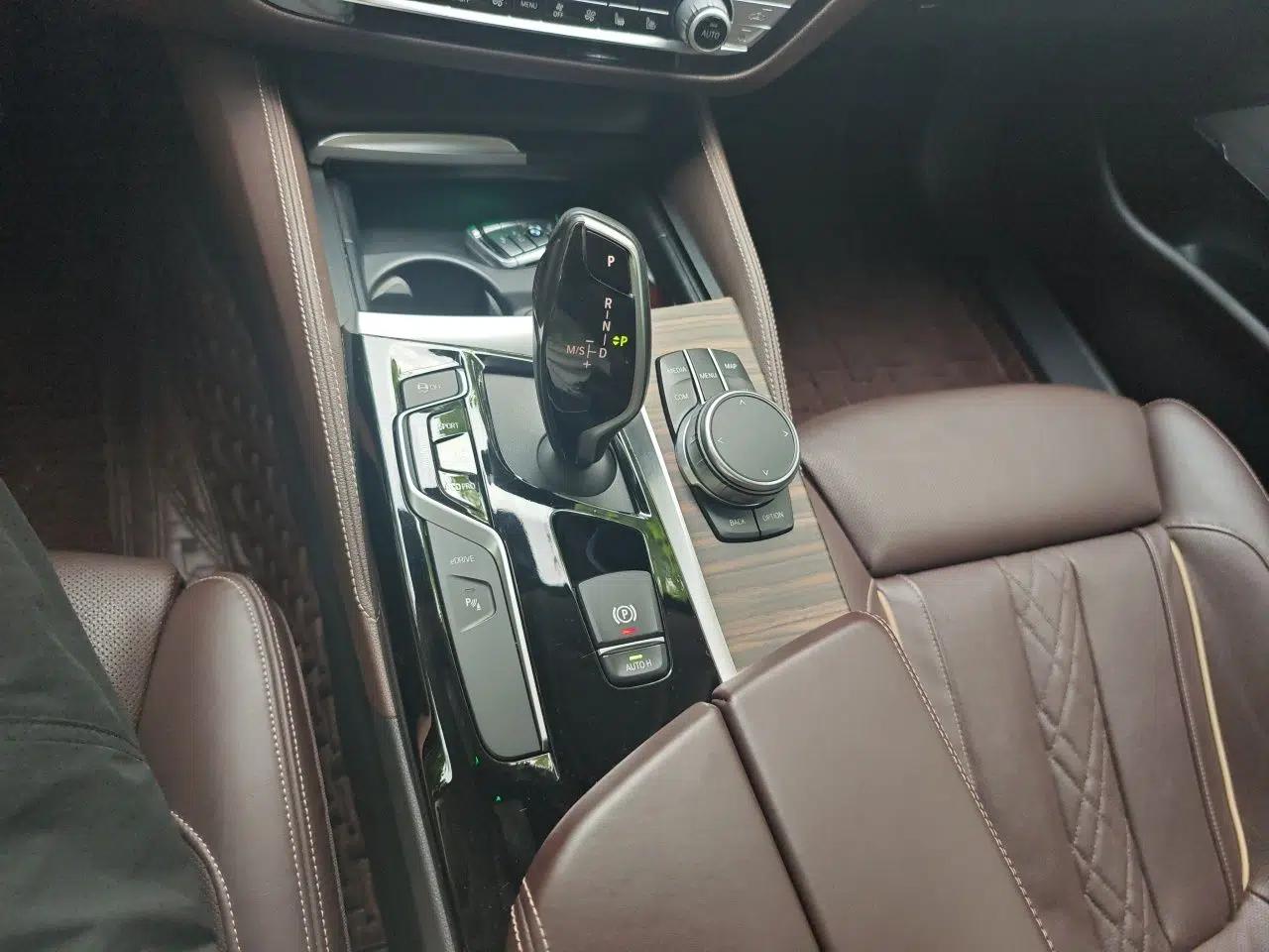 BMW 5 Series New Energy 2020 Mileage Upgrade Version 530Le Pioneer Edition — миниатюра 14