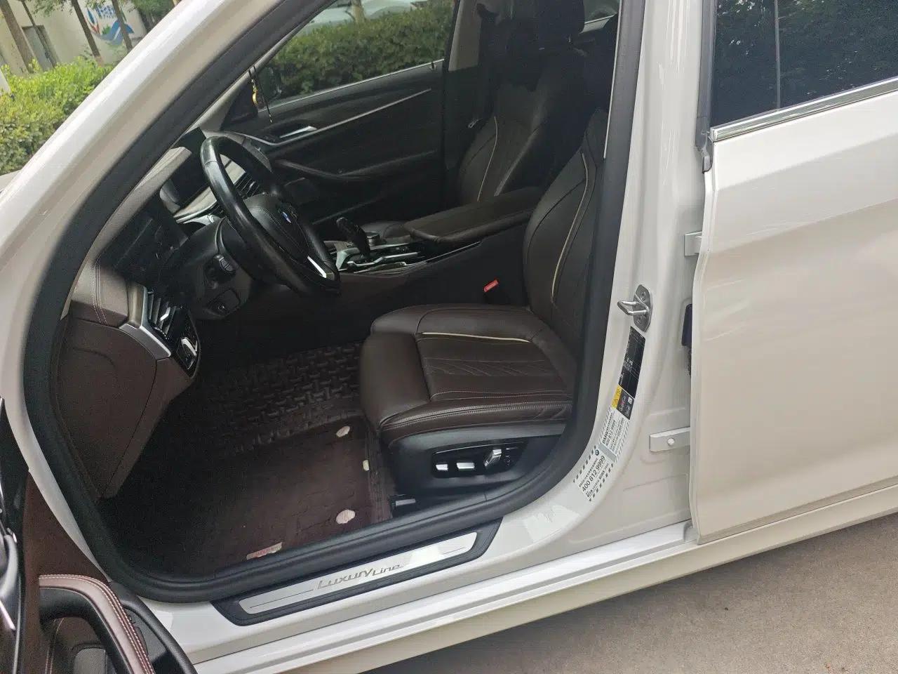 BMW 5 Series New Energy 2020 Mileage Upgrade Version 530Le Pioneer Edition — миниатюра 15