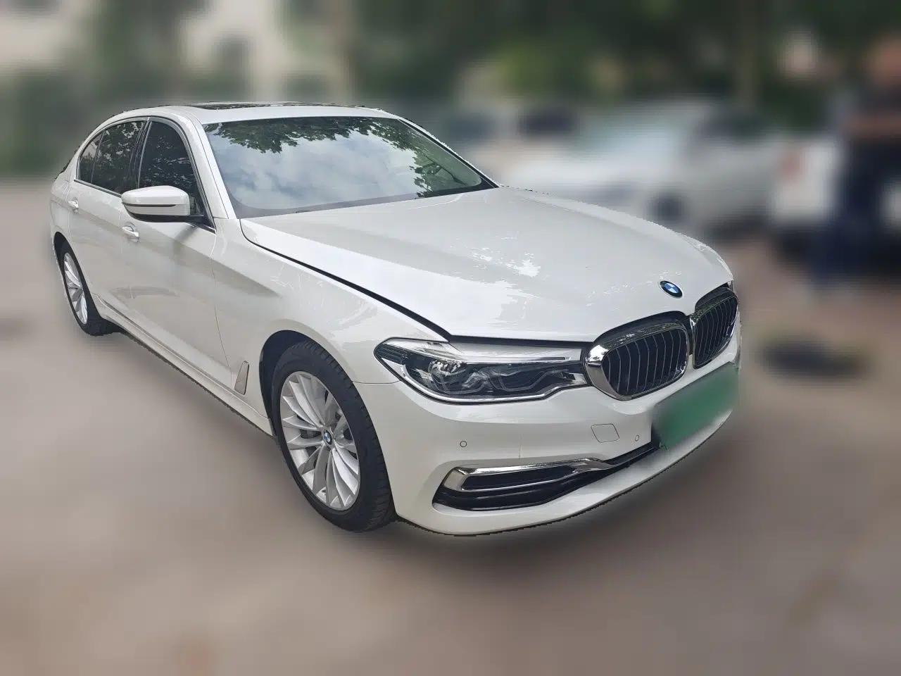 BMW 5 Series New Energy 2020 Mileage Upgrade Version 530Le Pioneer Edition — миниатюра 3