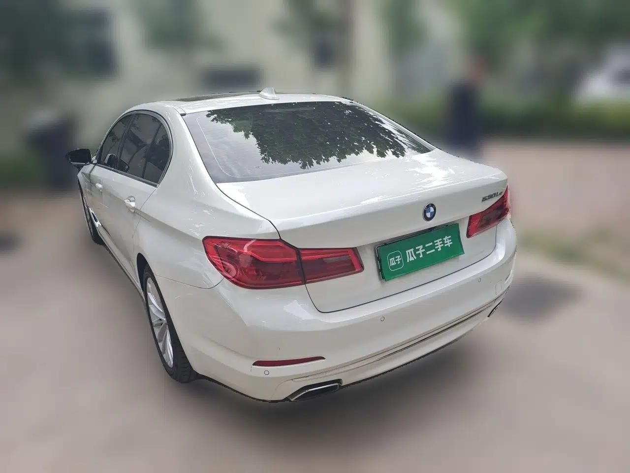 BMW 5 Series New Energy 2020 Mileage Upgrade Version 530Le Pioneer Edition — миниатюра 4