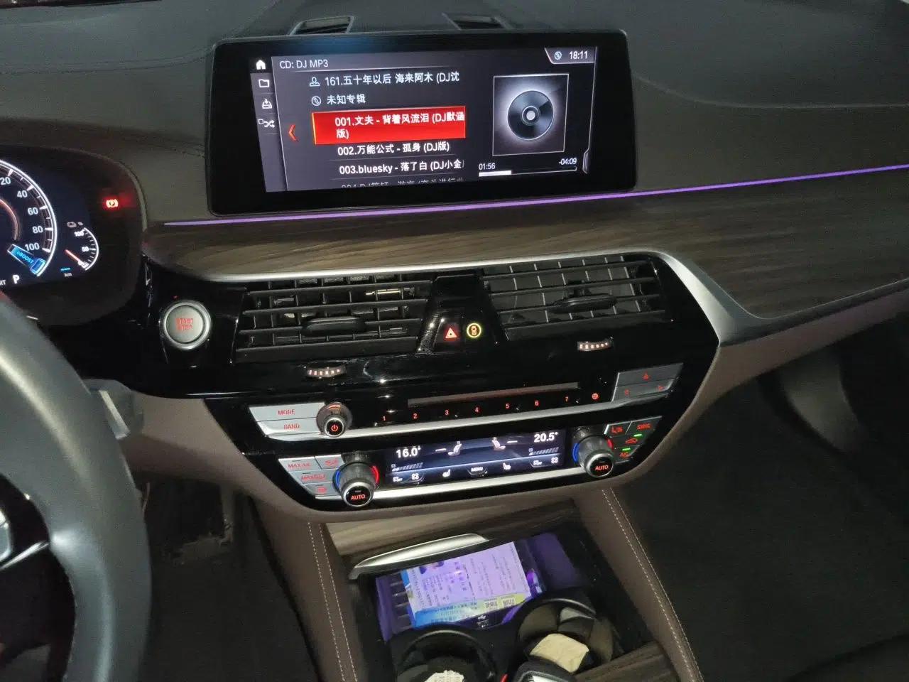 BMW 5 Series New Energy 2019 530Le Luxury Package — миниатюра 13