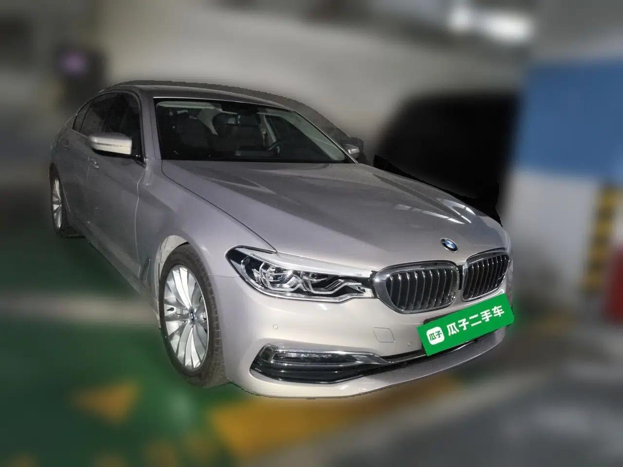 BMW 5 Series New Energy 2019 530Le Luxury Package — миниатюра 3