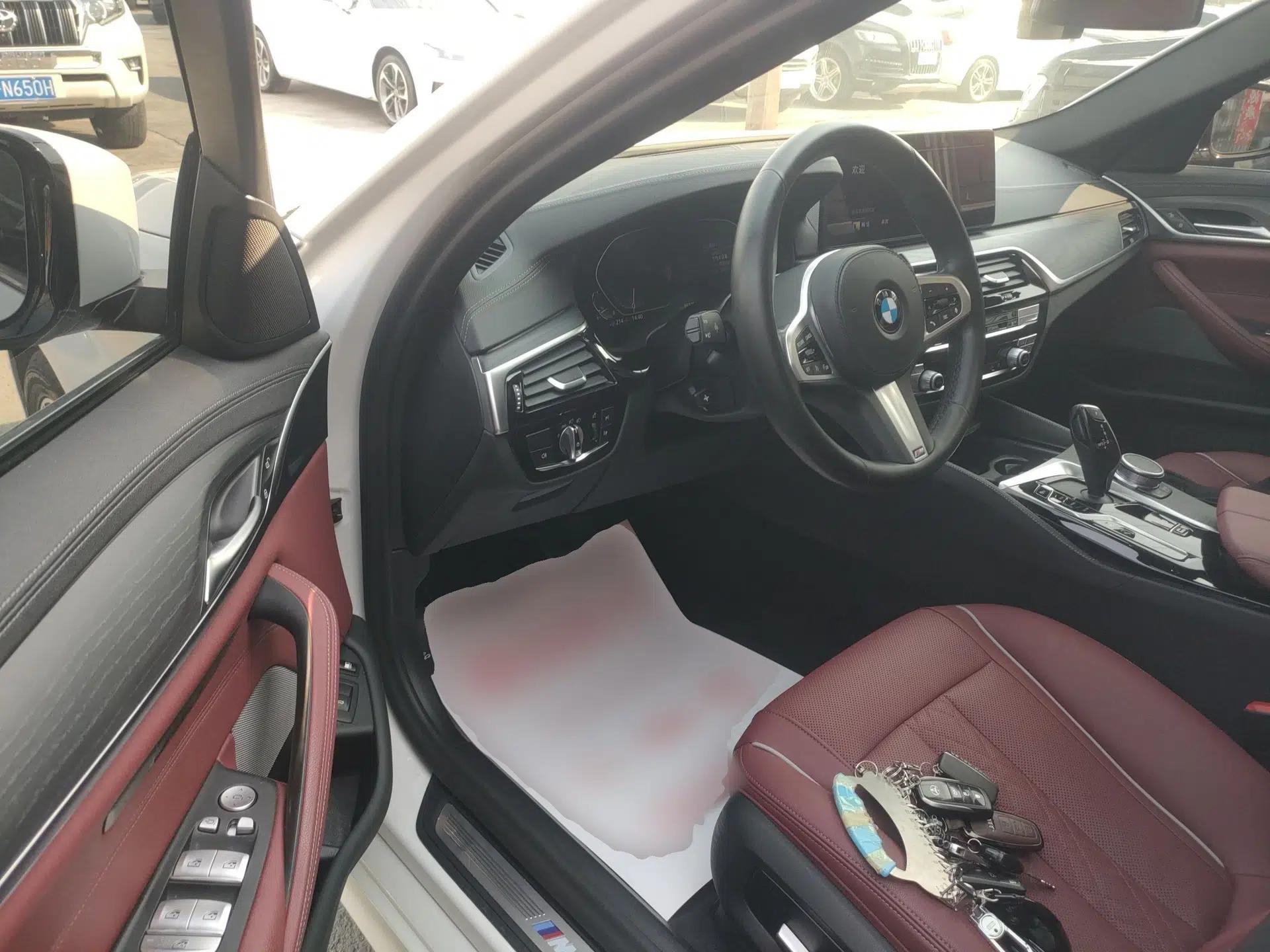 BMW 5 Series New Energy 2021 535Le M Sport Package — миниатюра 17