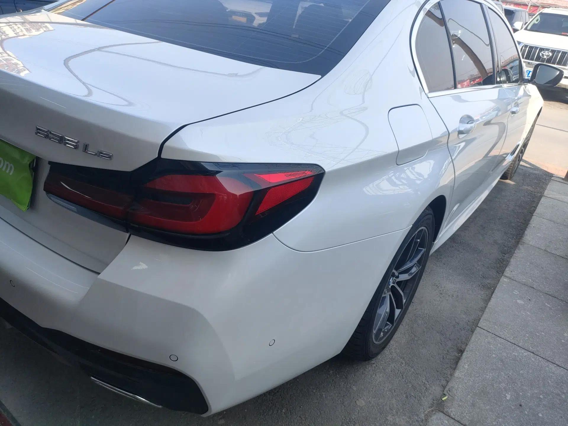 BMW 5 Series New Energy 2021 535Le M Sport Package — миниатюра 9