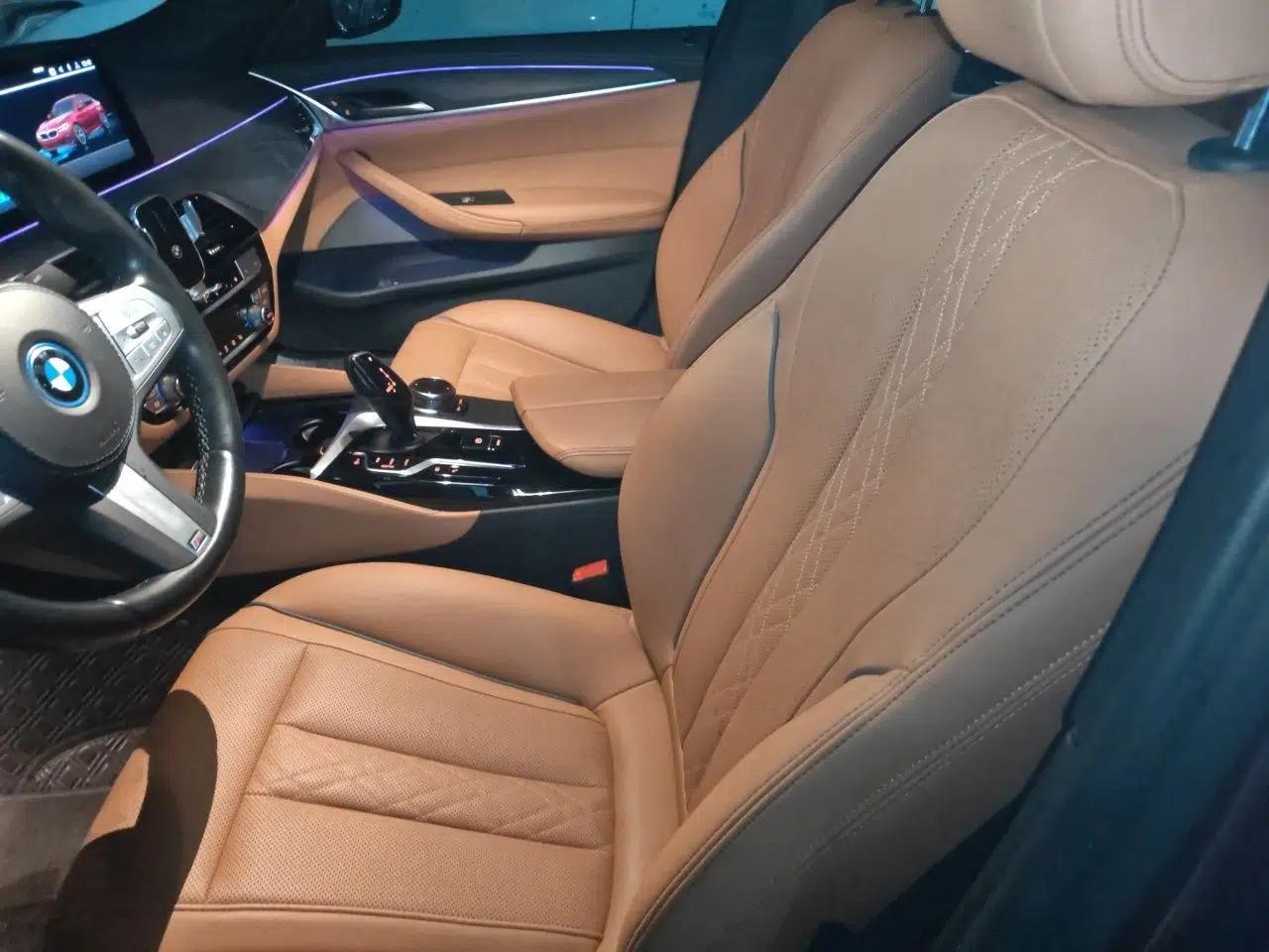 BMW 5 Series New Energy 2022 Second Facelift 535Le M Sport Package — миниатюра 15