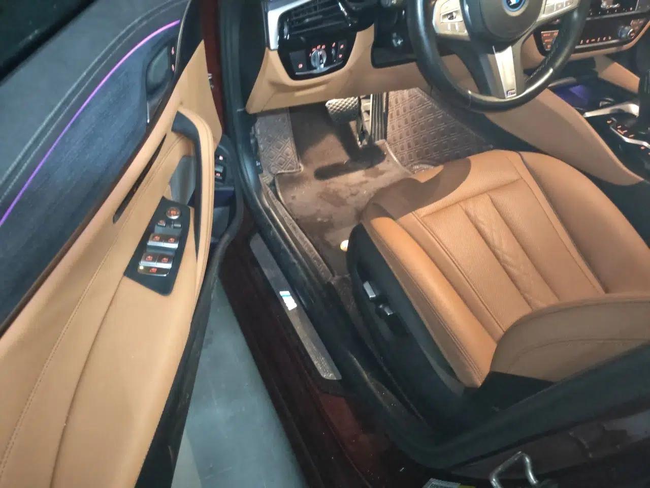 BMW 5 Series New Energy 2022 Second Facelift 535Le M Sport Package — миниатюра 16