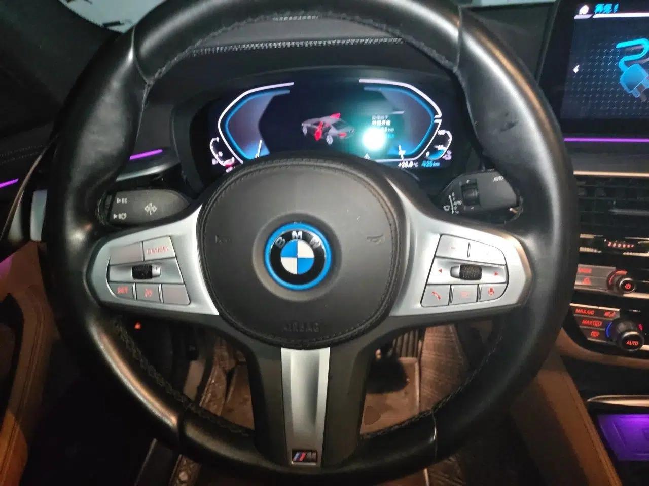 BMW 5 Series New Energy 2022 Second Facelift 535Le M Sport Package — миниатюра 10