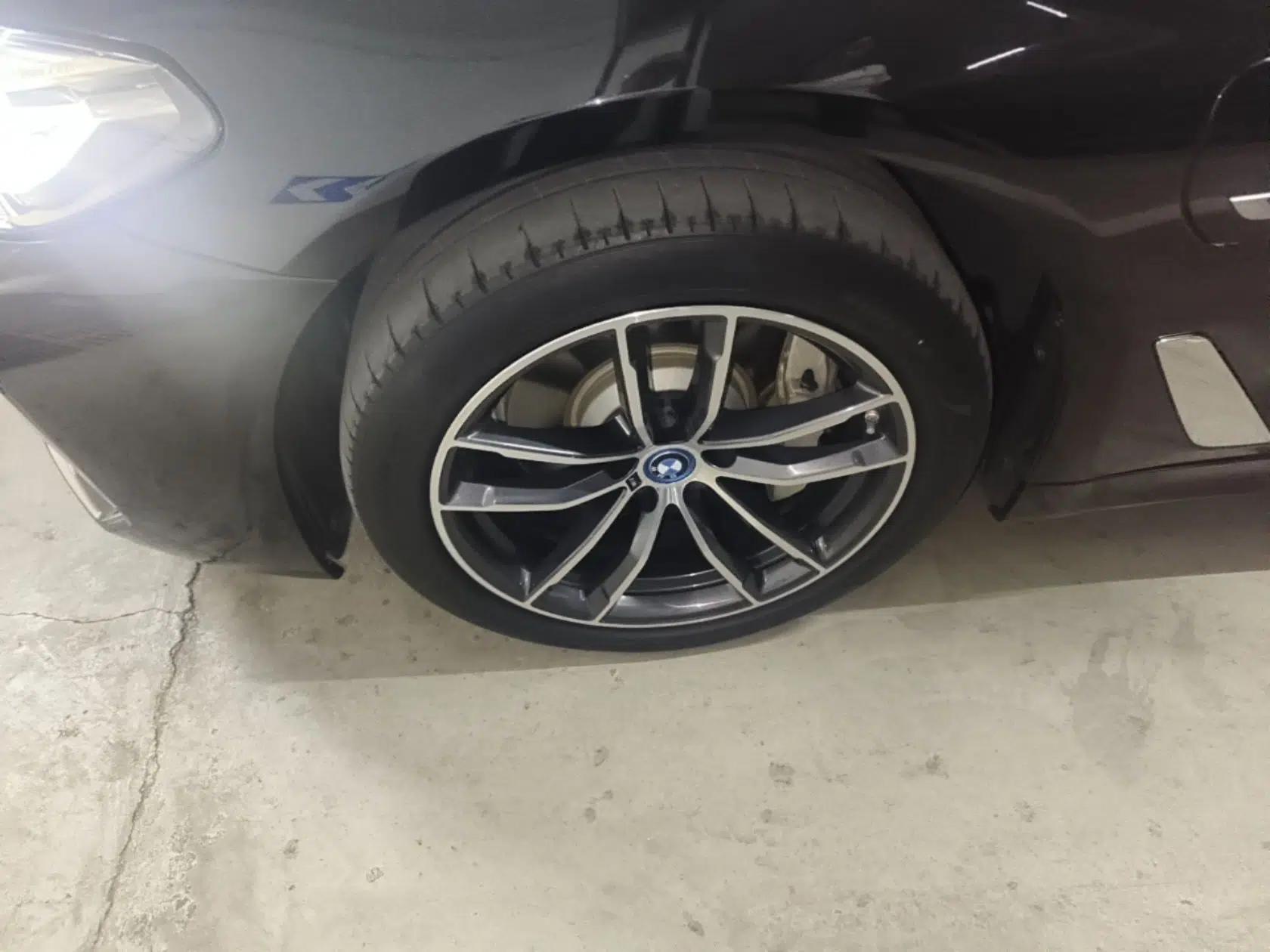 BMW 5 Series New Energy 2022 Restyled 535Le M Sport Package — миниатюра 10