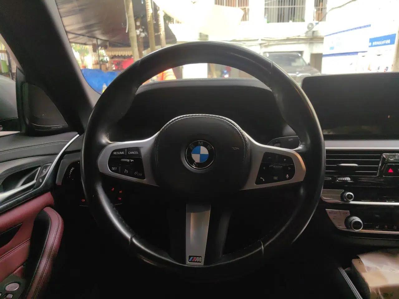 BMW 5 Series New Energy 2022 535Le M Sport Package — миниатюра 10