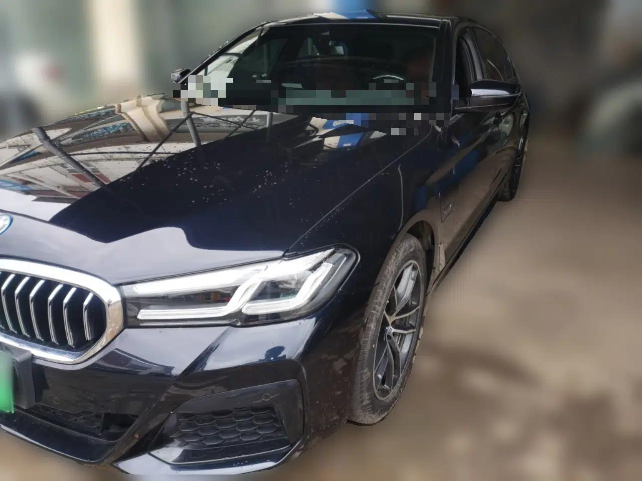 BMW 5 Series New Energy 2022 Second Facelift 535Le M Sport Package — миниатюра 1