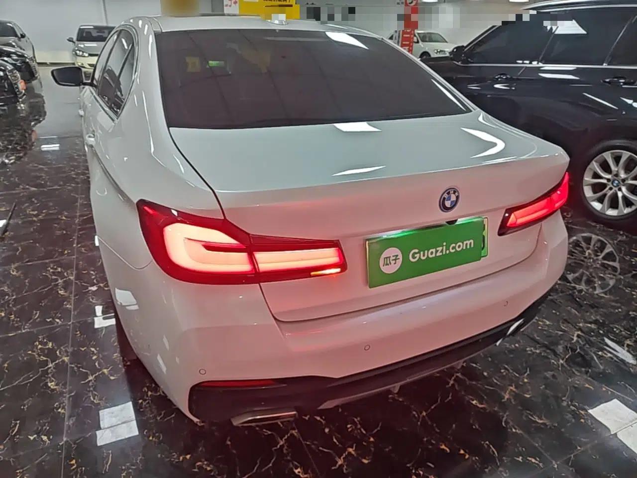 BMW 5 Series New Energy 2022 Restyled 535Le M Sport Package — миниатюра 5