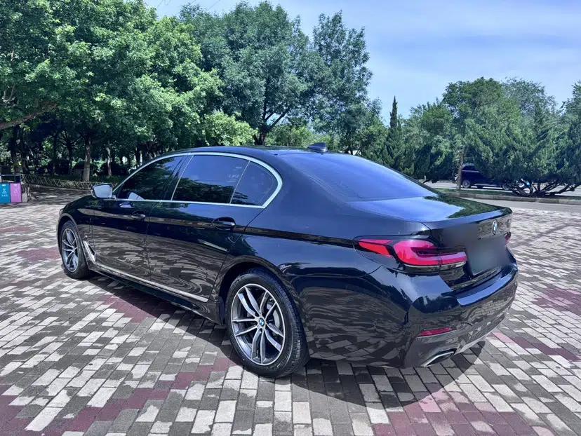 BMW 5 Series New Energy 2022 Second Facelift 535Le Pioneer Edition M Sport Package — миниатюра 15