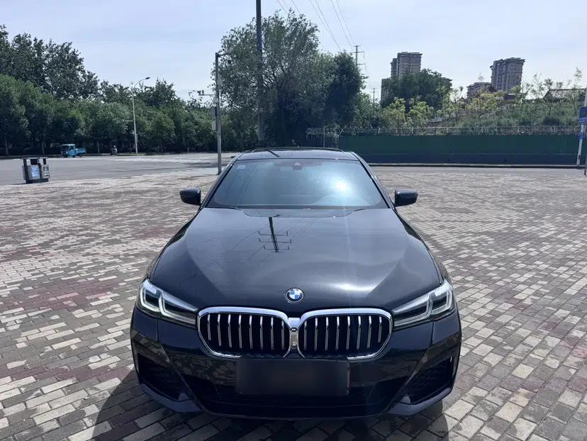 BMW 5 Series New Energy 2022 Second Facelift 535Le Pioneer Edition M Sport Package — миниатюра 16