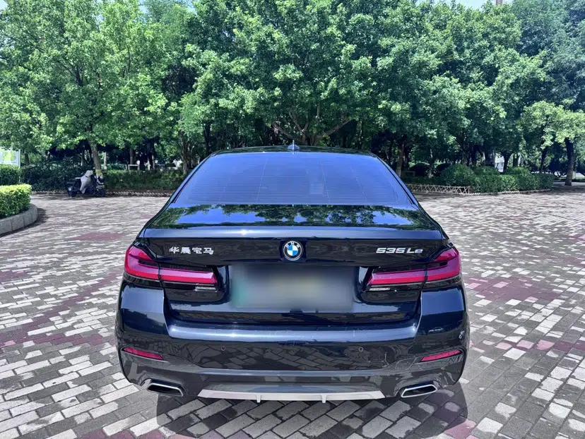 BMW 5 Series New Energy 2022 Second Facelift 535Le Pioneer Edition M Sport Package — миниатюра 19