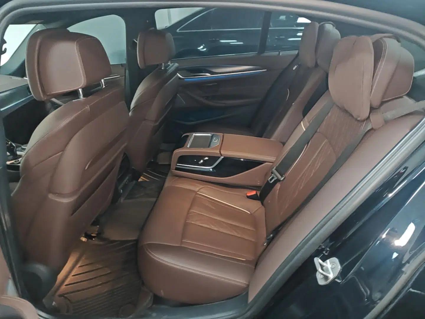 BMW 5 Series New Energy 2022 Second Facelift 535Le Pioneer Edition M Sport Package — миниатюра 28