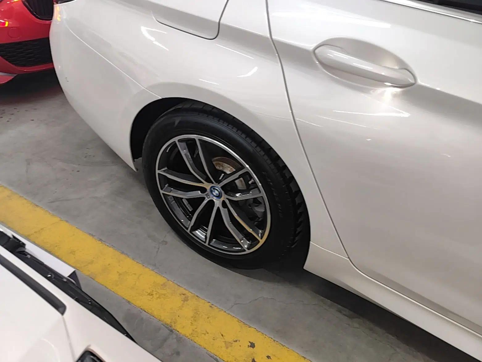 BMW 5 Series New Energy 2022 Second Facelift 535Le M Sport Package — миниатюра 16