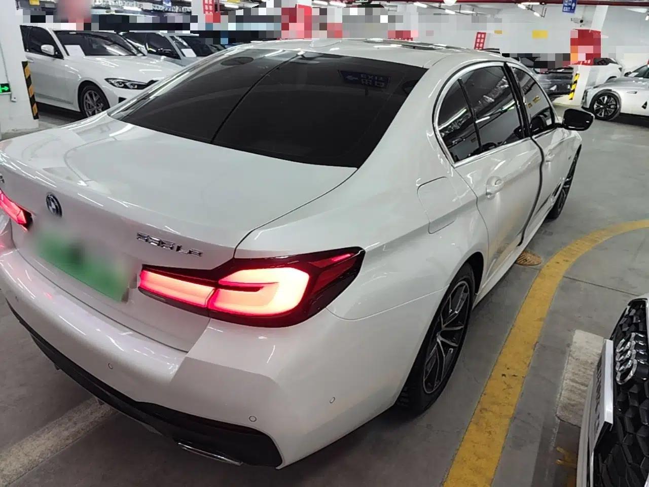 BMW 5 Series New Energy 2022 Second Facelift 535Le M Sport Package — миниатюра 6