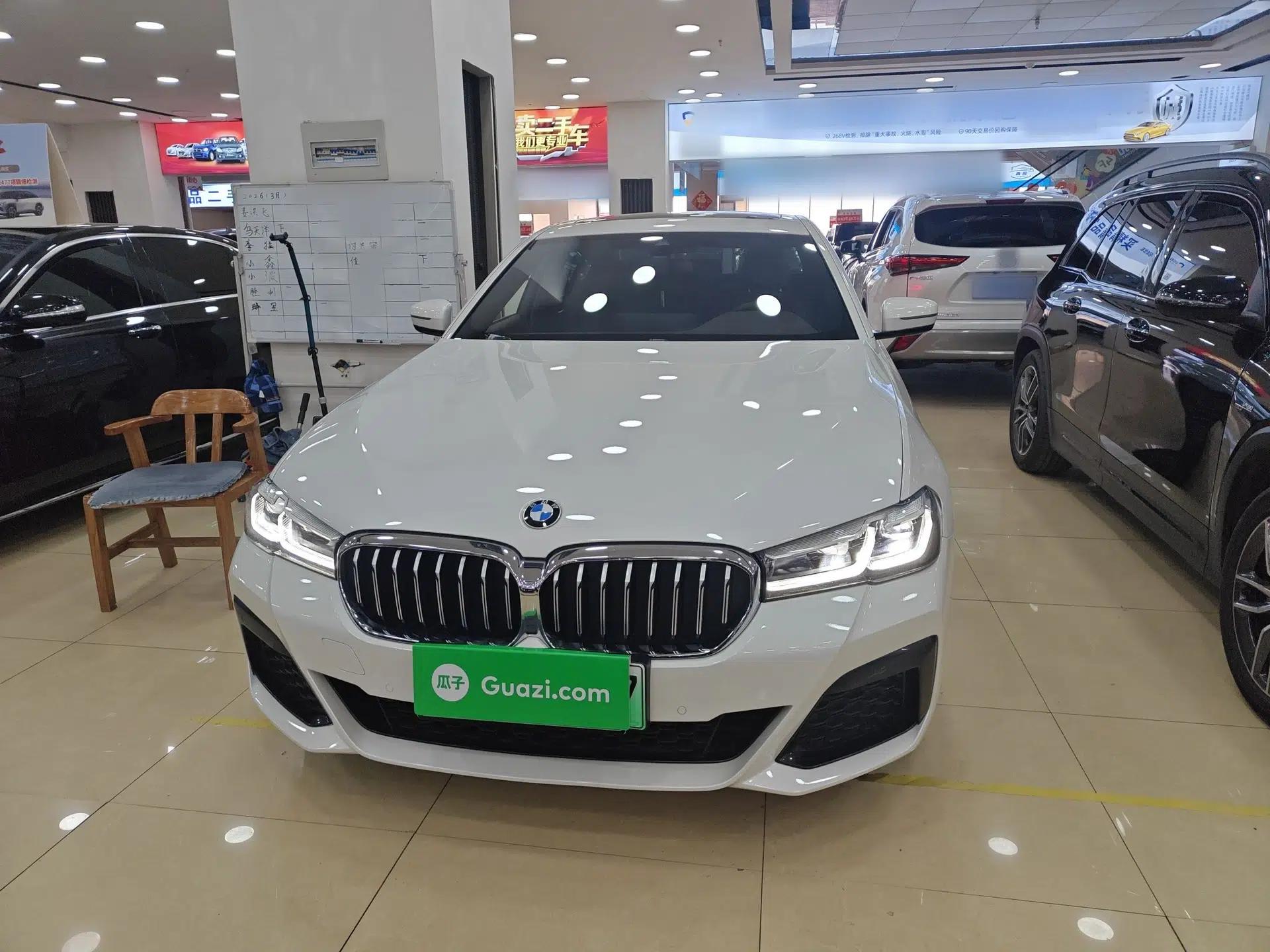 BMW 5 Series New Energy 2021 Restyled 535Le M Sport Package — миниатюра 4