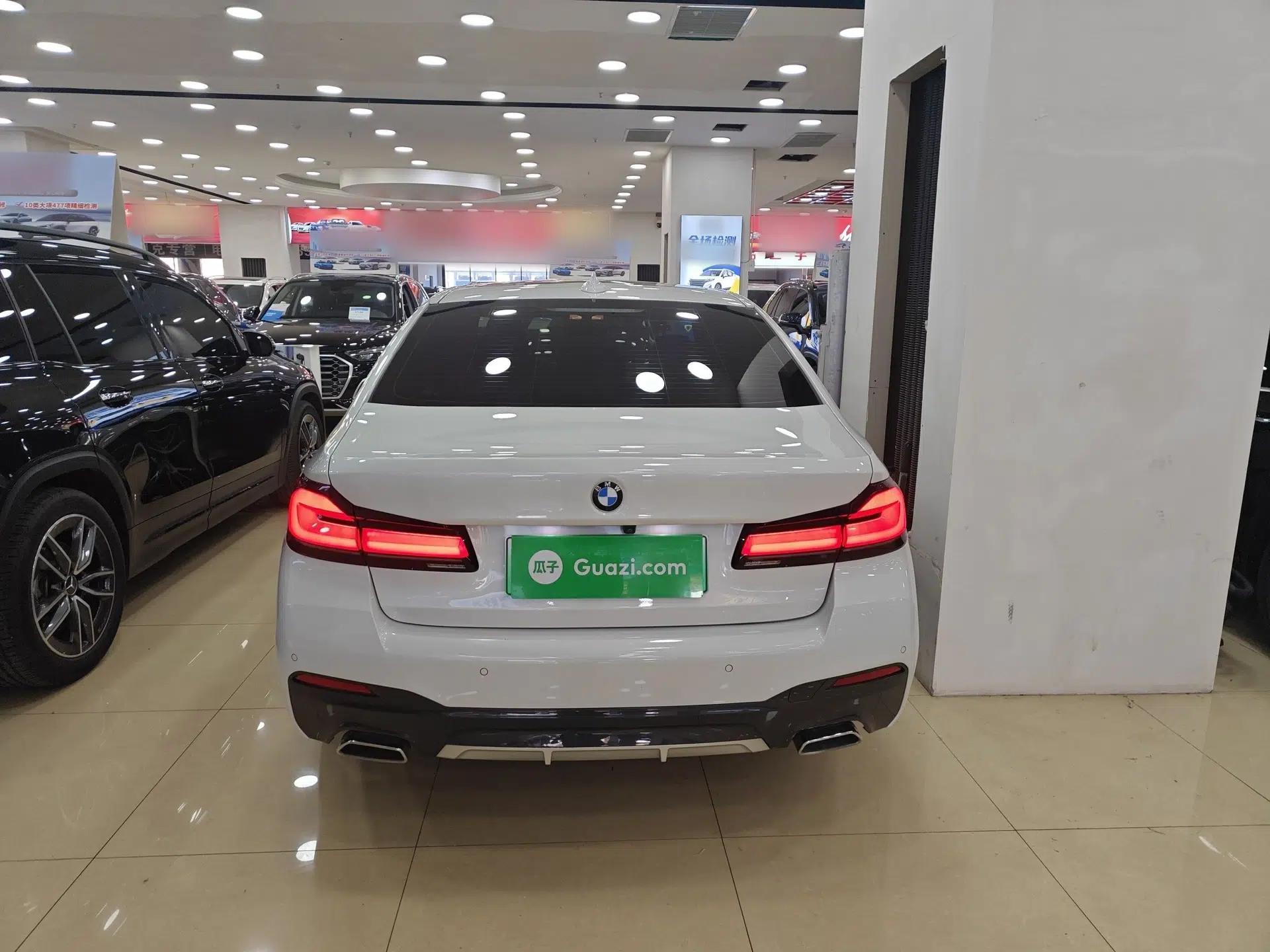 BMW 5 Series New Energy 2021 Restyled 535Le M Sport Package — миниатюра 5