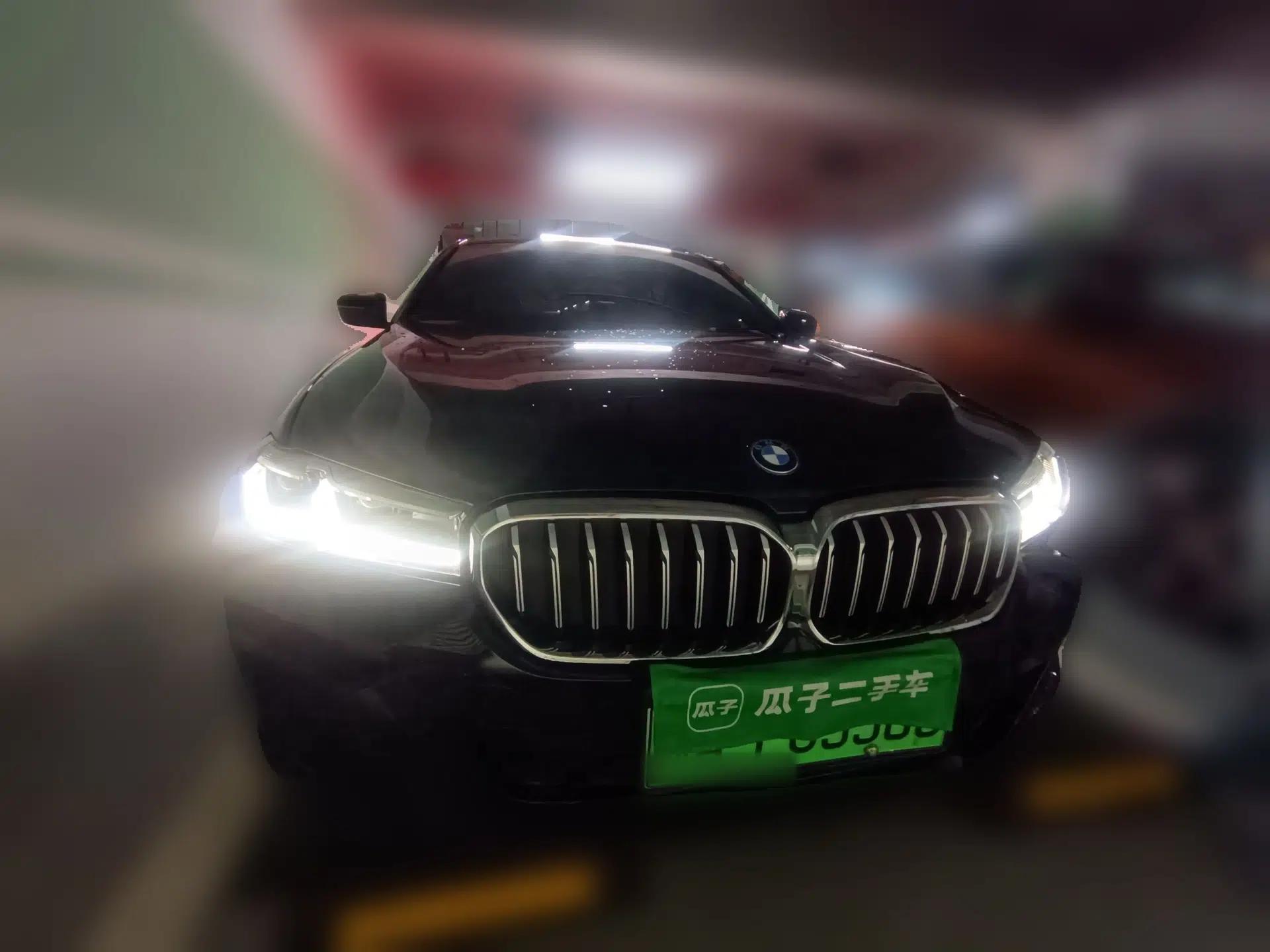 BMW 5 Series New Energy 2022 Second Facelift 535Le Luxury Package — миниатюра 2