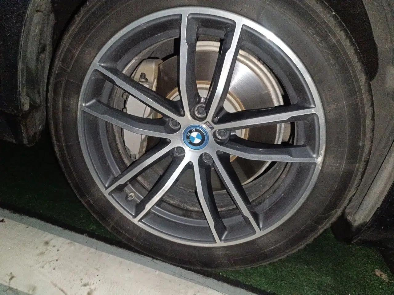 BMW 5 Series New Energy 2022 Second Facelift 535Le Luxury Package — миниатюра 8