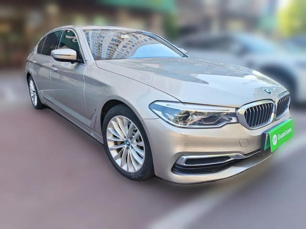 BMW 5 Series New Energy 2019 Updated 530Le Pioneer Edition — миниатюра 3