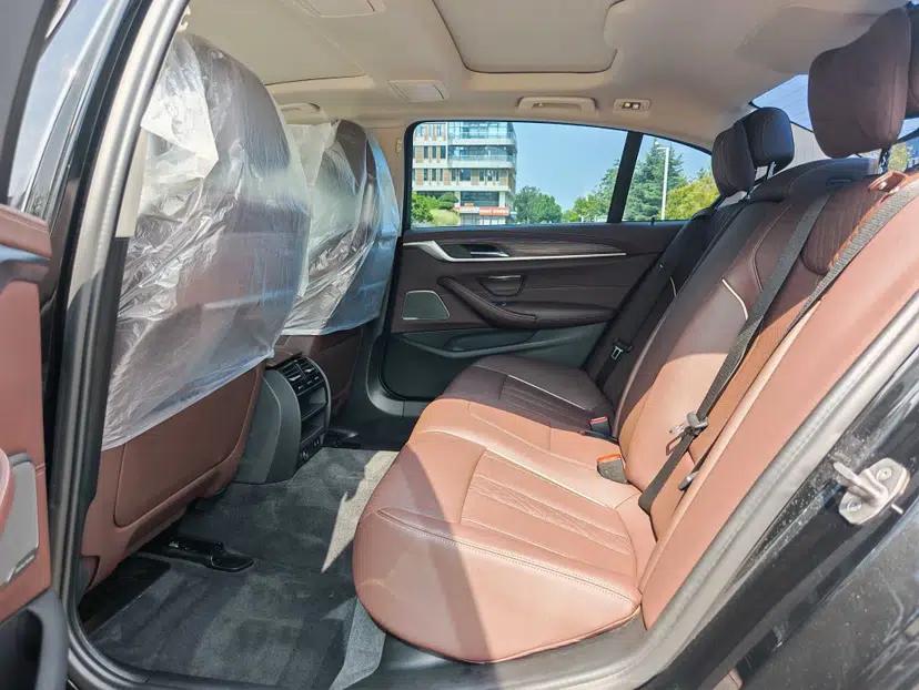 BMW 5 Series 2022 Updated 530Li Leading Edition Luxury Package — миниатюра 11