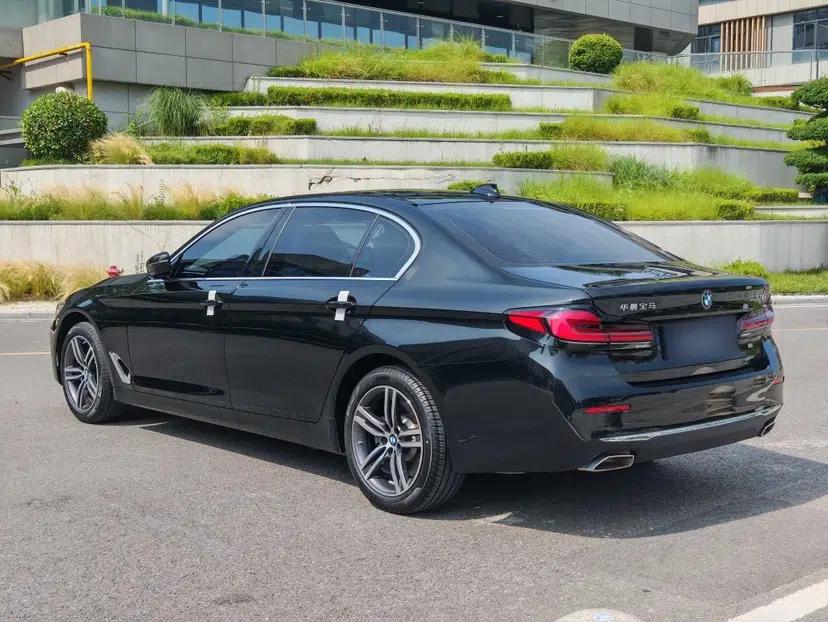 BMW 5 Series 2022 Updated 530Li Leading Edition Luxury Package — миниатюра 4