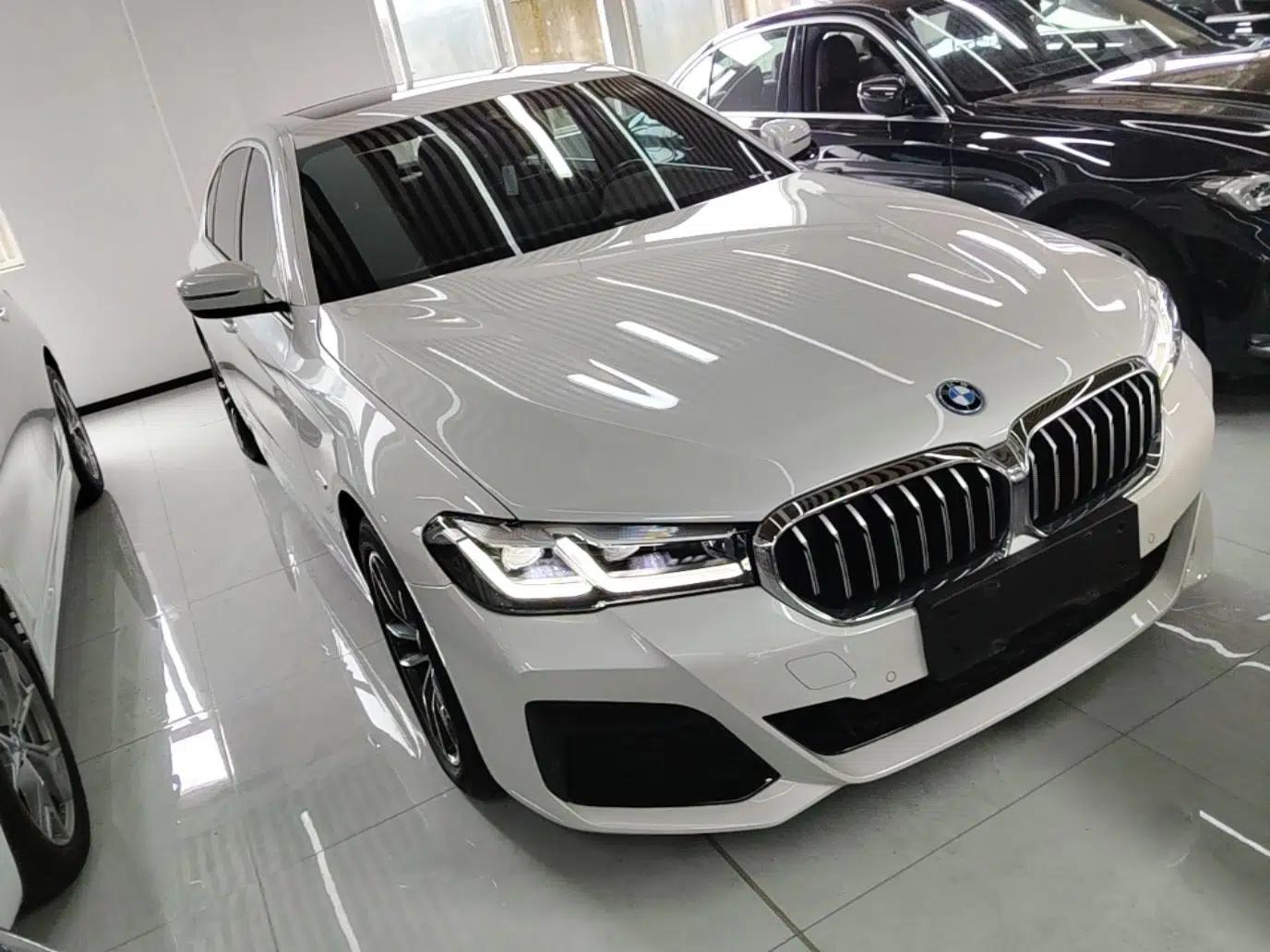 BMW 5 Series New Energy 2022 Restyled 535Le M Sport Package — миниатюра 3