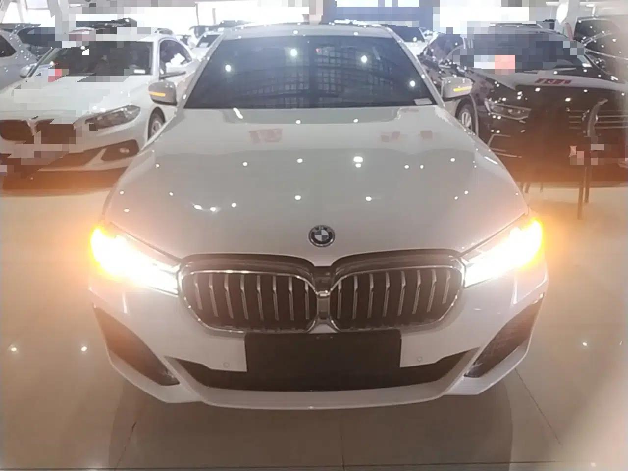 BMW 5 Series New Energy 2022 Restyled 535Le M Sport Package — миниатюра 2