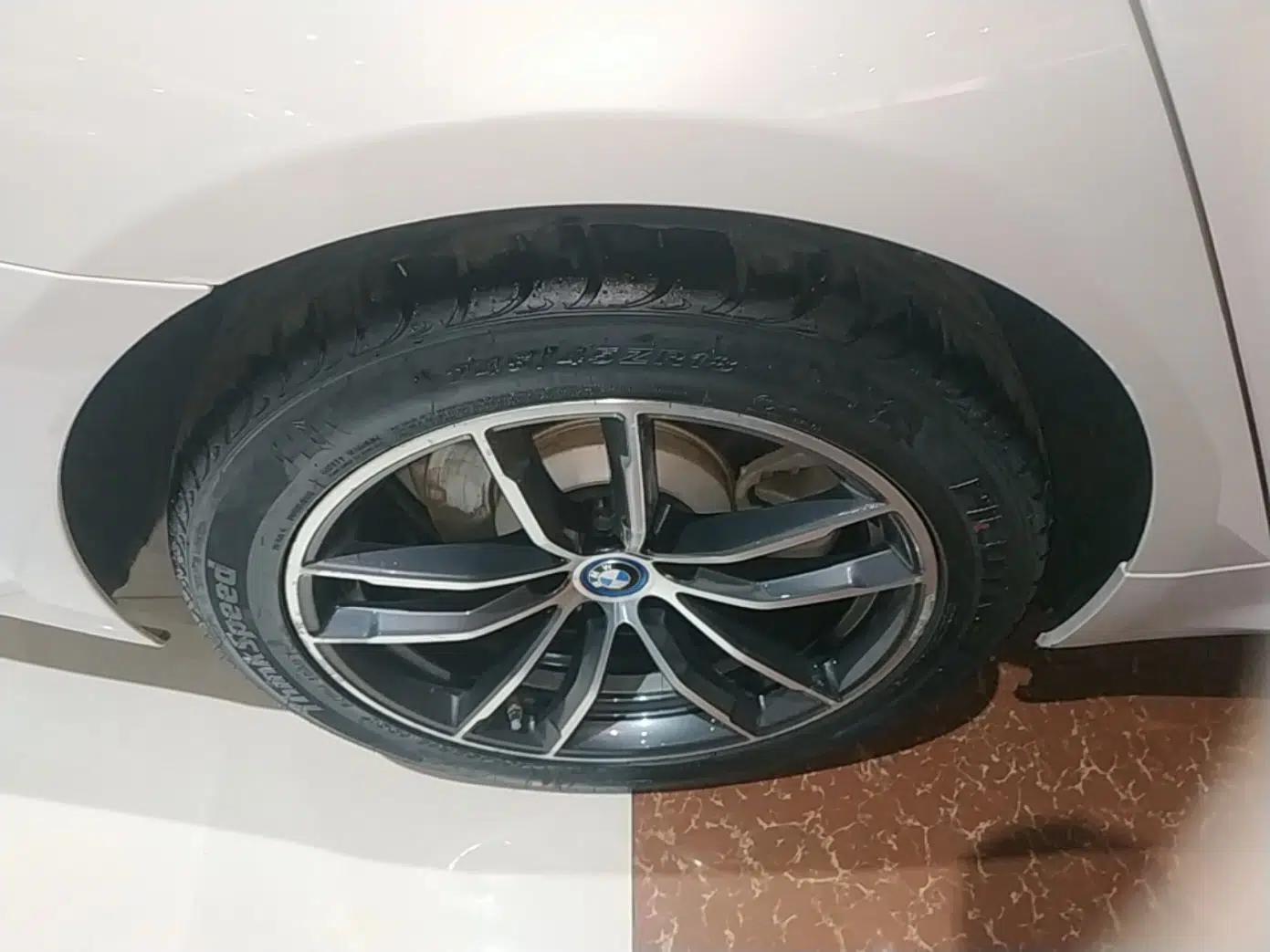 BMW 5 Series New Energy 2022 Restyled 535Le M Sport Package — миниатюра 11
