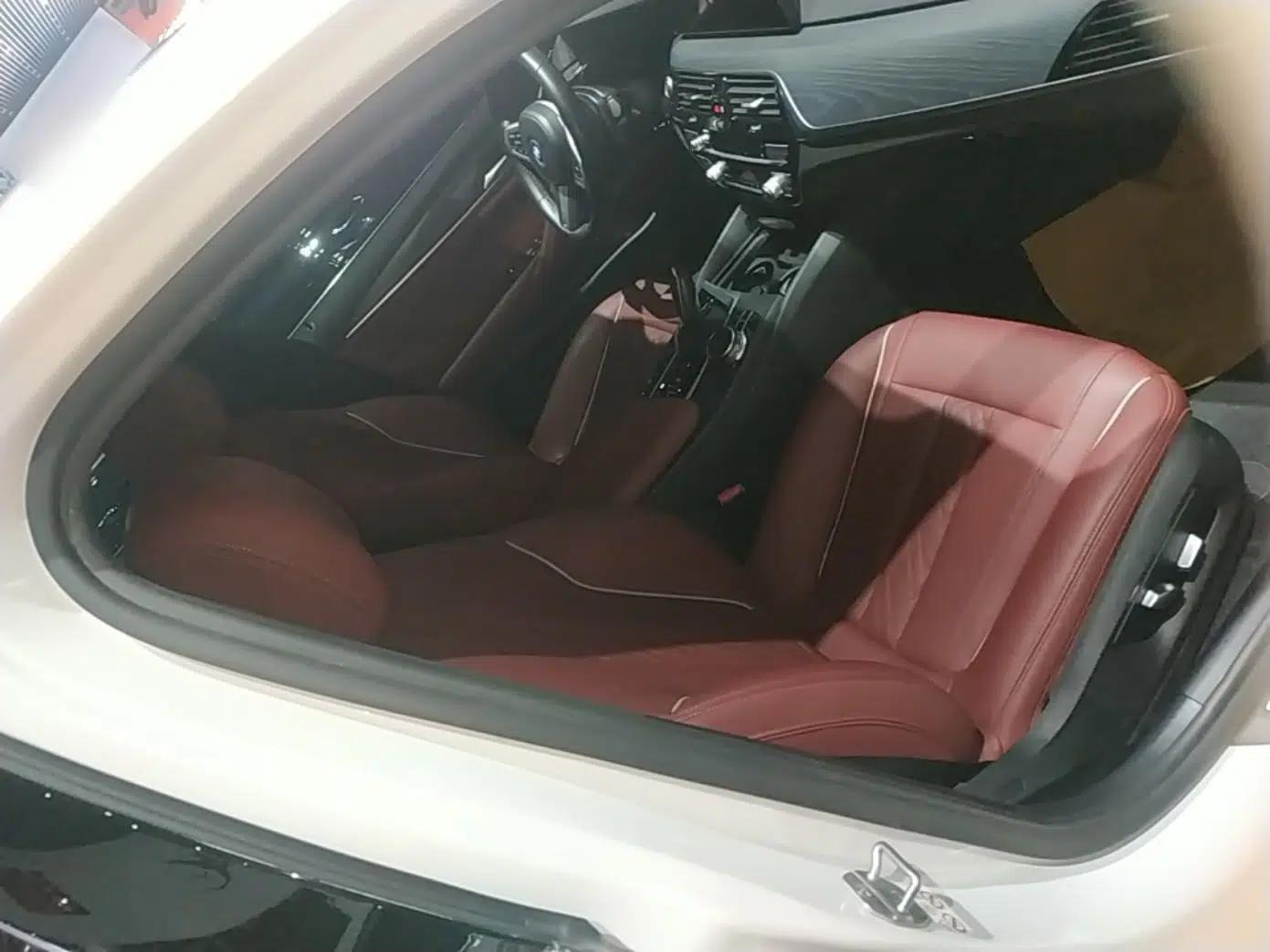 BMW 5 Series New Energy 2022 Restyled 535Le M Sport Package — миниатюра 19