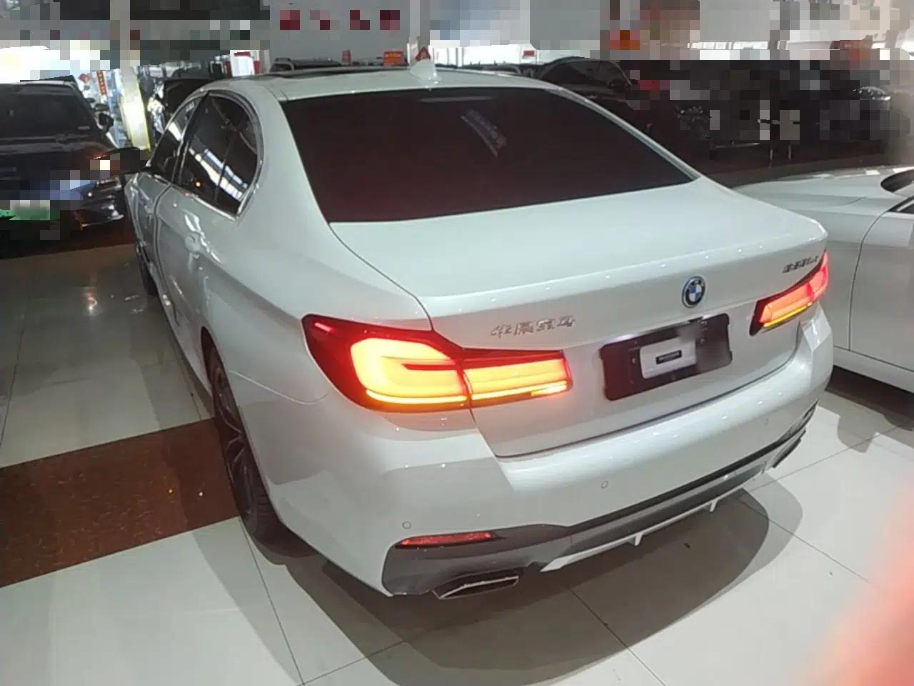 BMW 5 Series New Energy 2022 Restyled 535Le M Sport Package — миниатюра 4