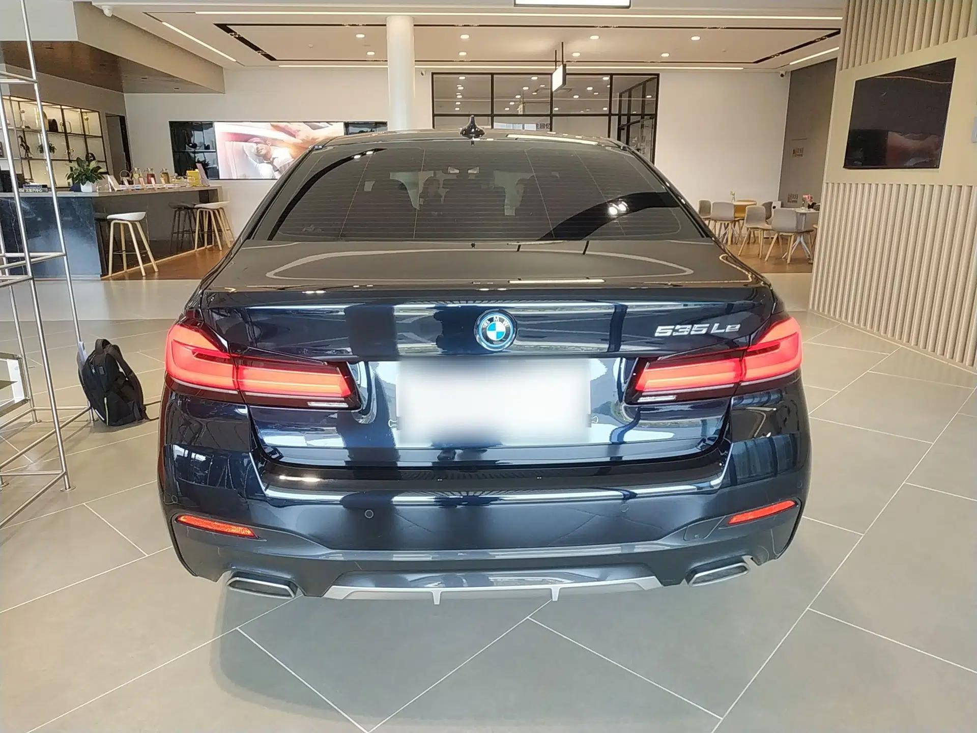 BMW 5 Series New Energy 2022 Second Facelift 535Le M Sport Package — миниатюра 5