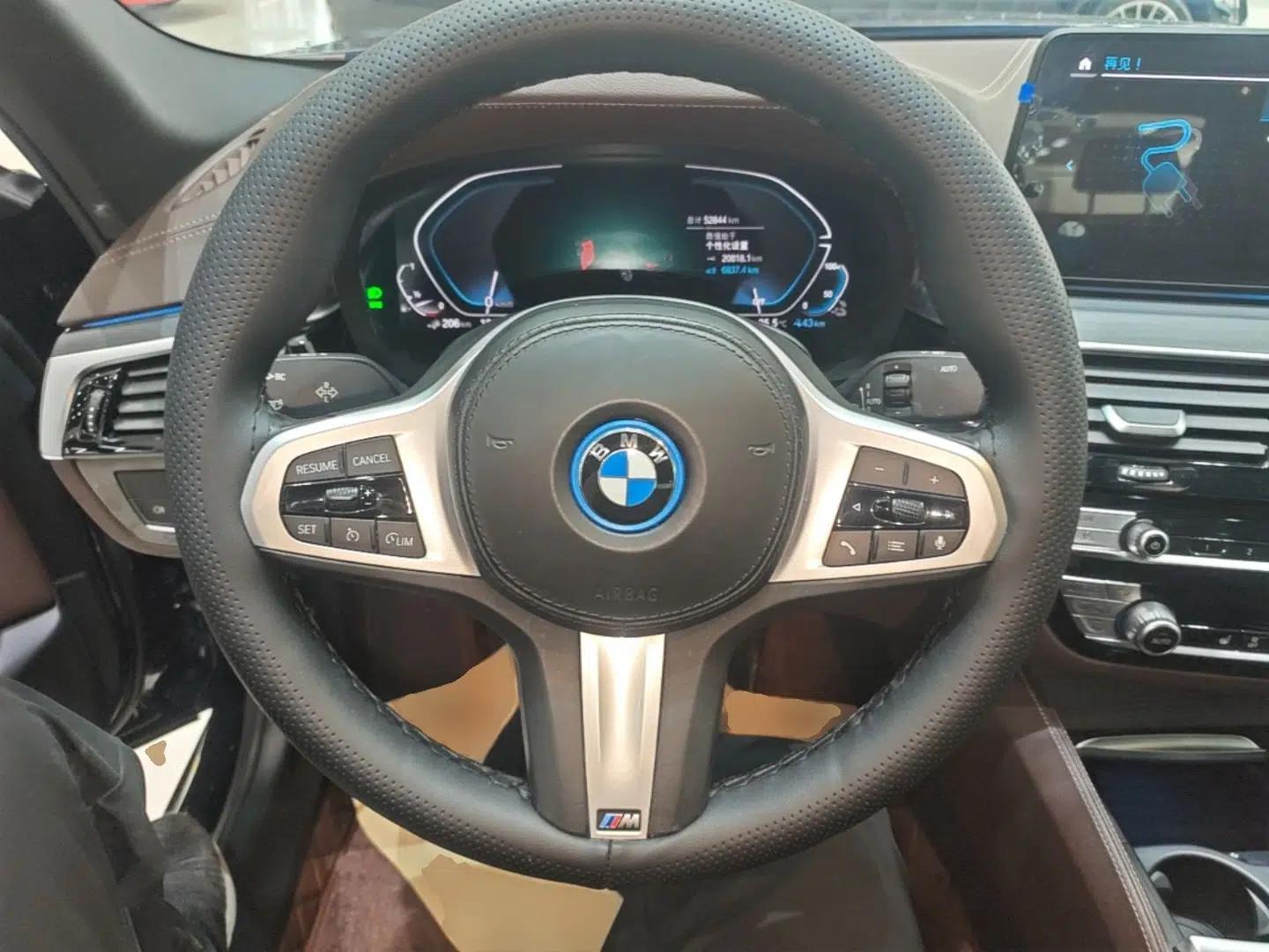 BMW 5 Series New Energy 2022 535Le M Sport Package — миниатюра 13