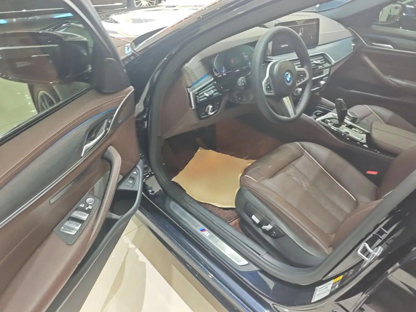 BMW 5 Series New Energy 2022 535Le M Sport Package — миниатюра 18