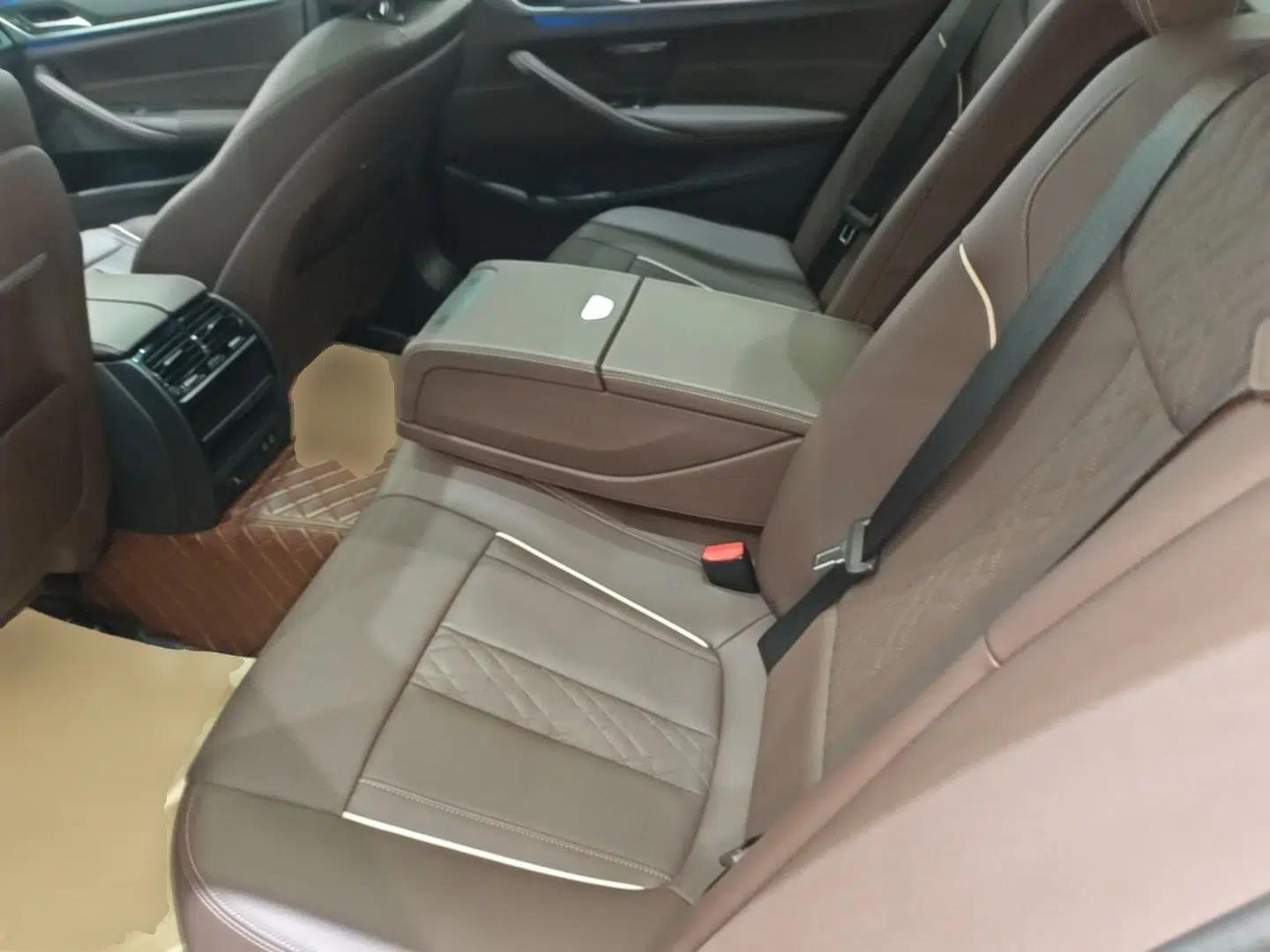 BMW 5 Series New Energy 2022 535Le M Sport Package — миниатюра 20