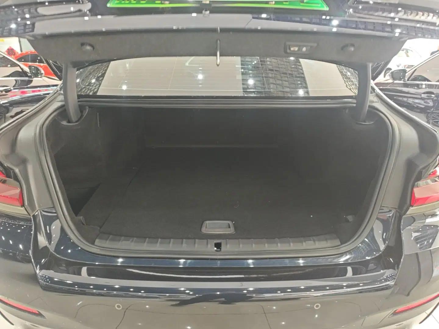 BMW 5 Series New Energy 2022 535Le M Sport Package — миниатюра 22