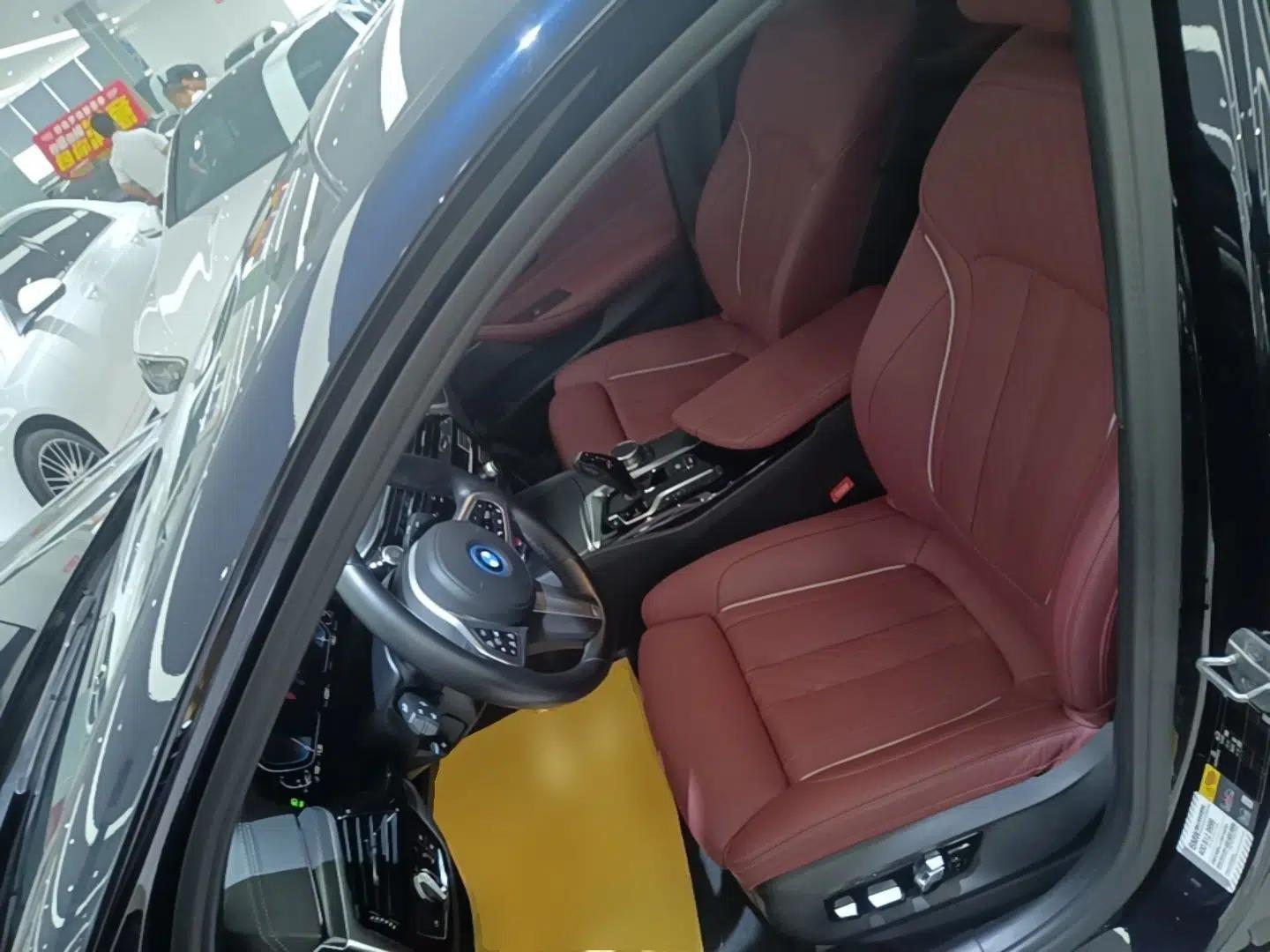 BMW 5 Series New Energy 2022 535Le Pioneer Edition M Sport Package — миниатюра 17