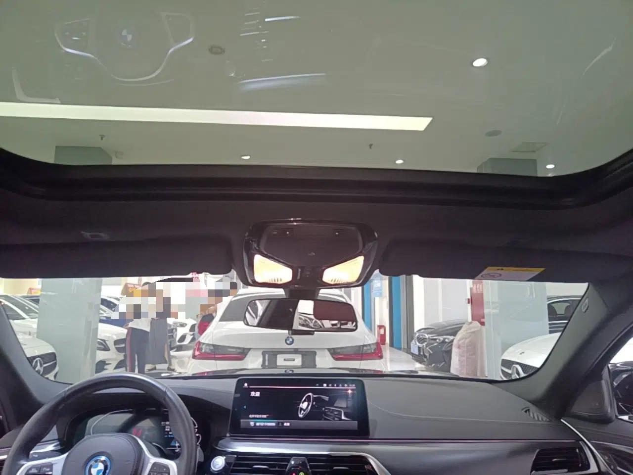 BMW 5 Series New Energy 2022 535Le Pioneer Edition M Sport Package — миниатюра 21