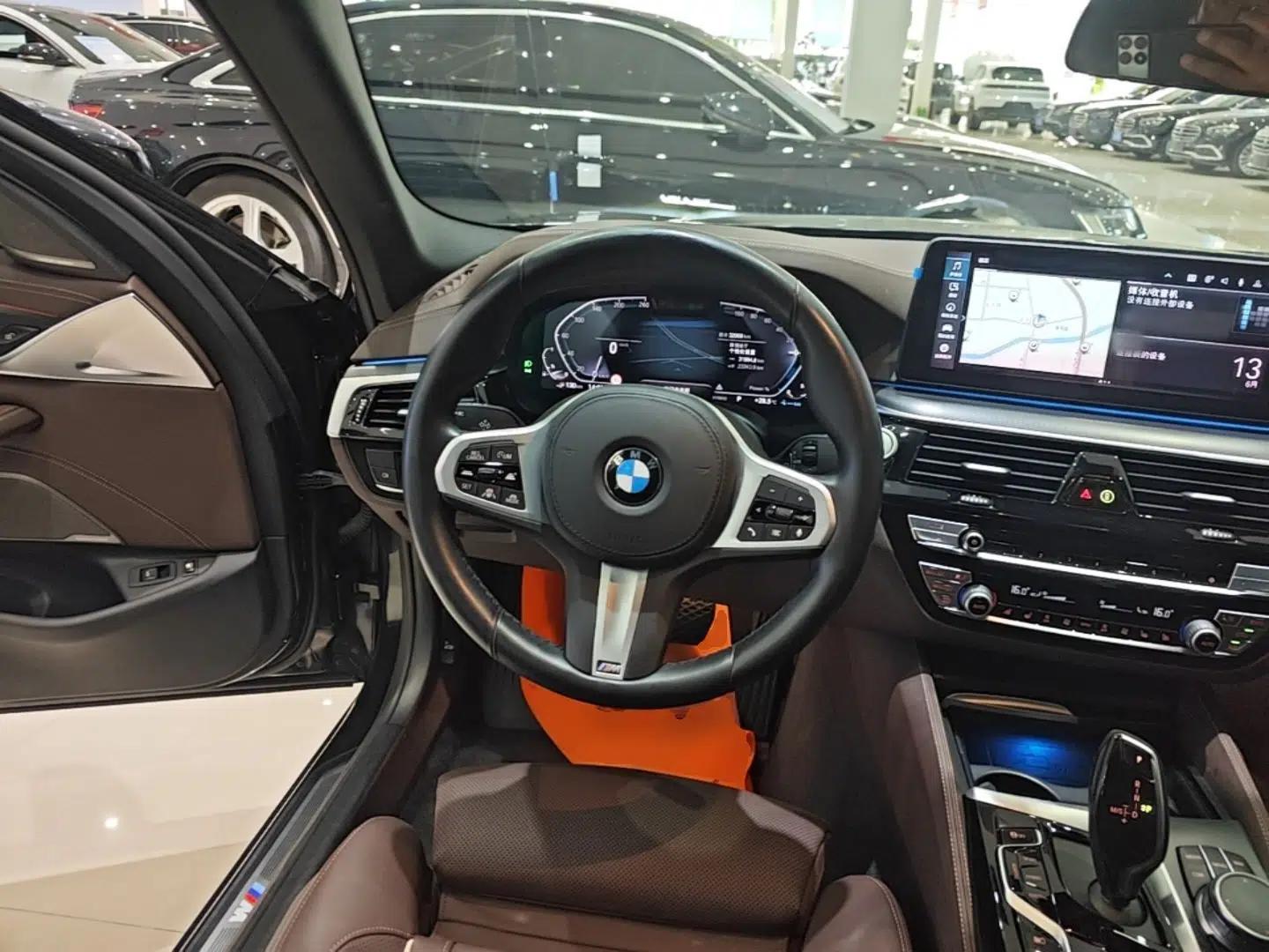 BMW 5 Series New Energy 2021 535Le Pioneer Edition M Sport Package — миниатюра 18