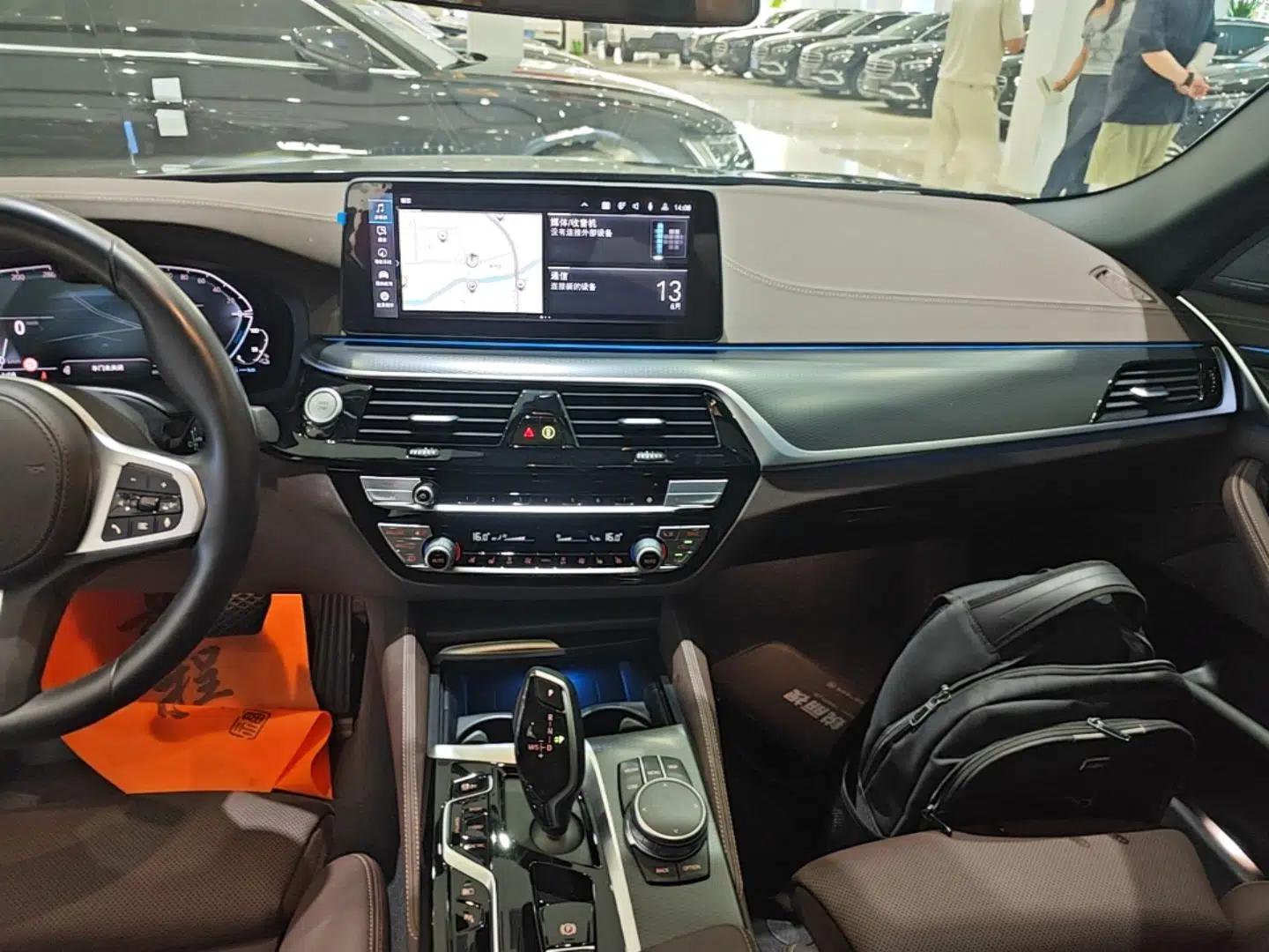 BMW 5 Series New Energy 2021 535Le Pioneer Edition M Sport Package — миниатюра 20