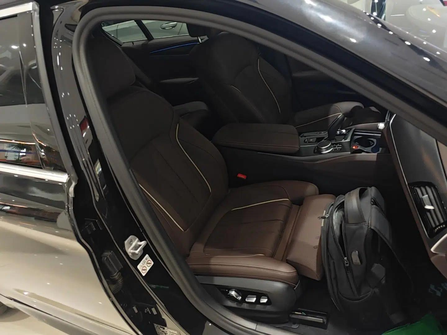 BMW 5 Series New Energy 2021 535Le Pioneer Edition M Sport Package — миниатюра 24