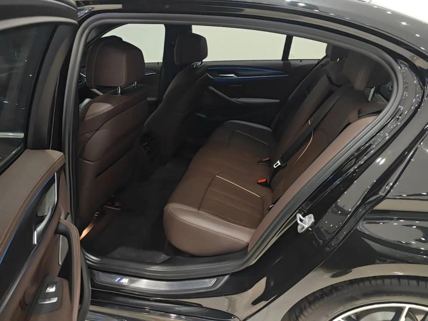 BMW 5 Series New Energy 2021 535Le Pioneer Edition M Sport Package — миниатюра 25