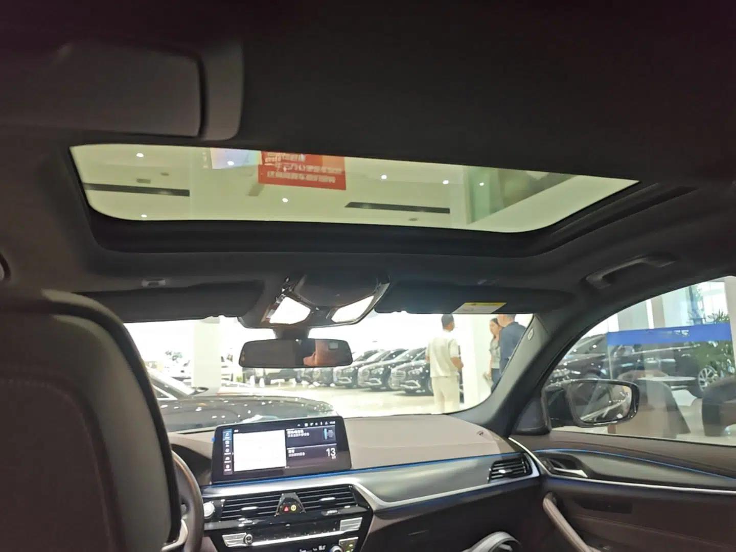 BMW 5 Series New Energy 2021 535Le Pioneer Edition M Sport Package — миниатюра 26
