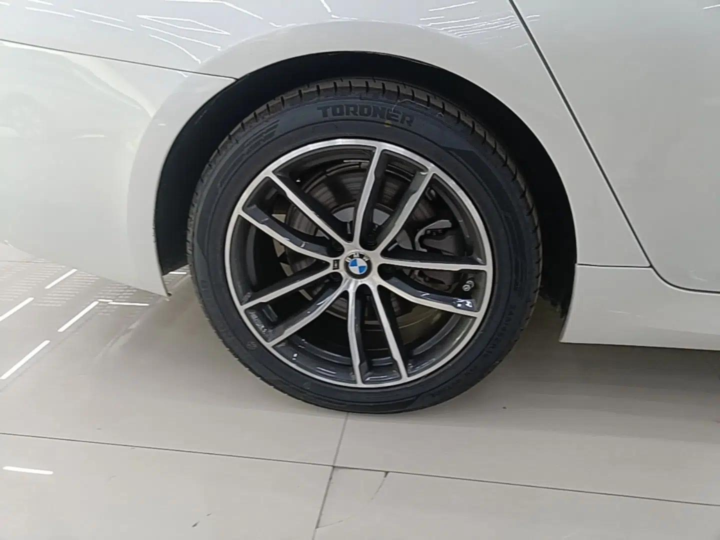 BMW 5 Series New Energy 2021 535Le Pioneer Edition M Sport Package — миниатюра 11