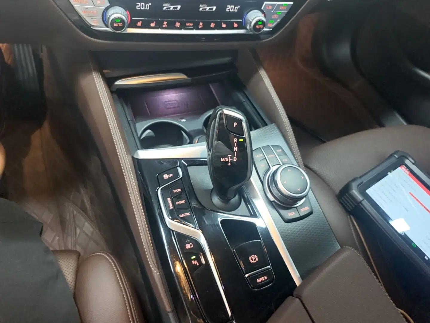 BMW 5 Series New Energy 2022 Second Facelift 535Le Pioneer Edition M Sport Package — миниатюра 16