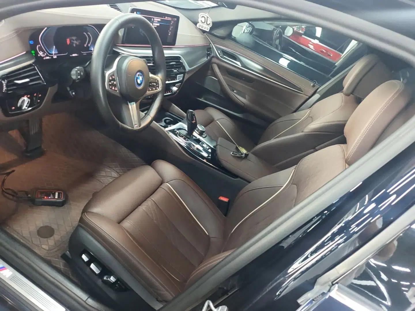 BMW 5 Series New Energy 2022 Second Facelift 535Le Pioneer Edition M Sport Package — миниатюра 17